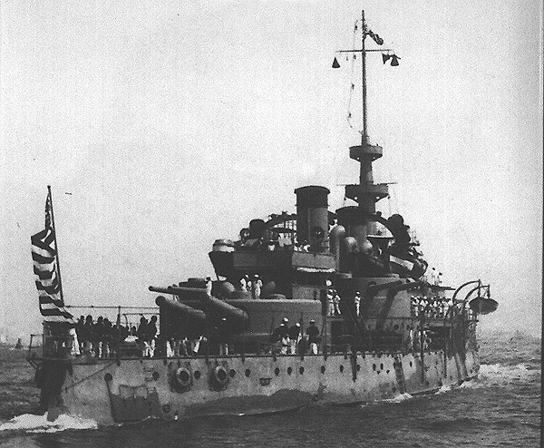 USS Oregon entering NY
